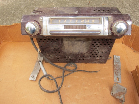 1940's Lincoln Zephyr AM Automobile Radio