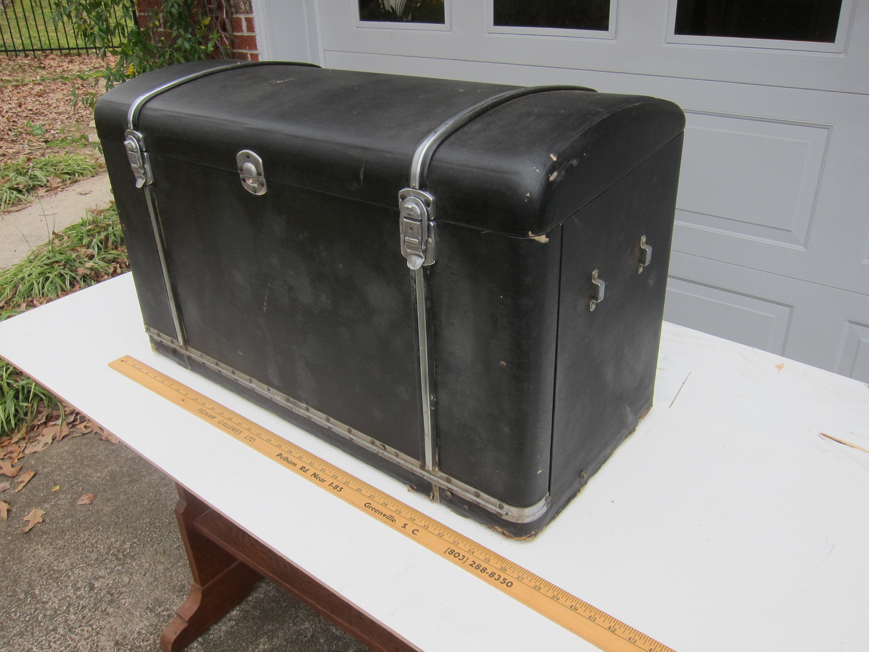 Good 1930s Leather Luggage Travel Trunk