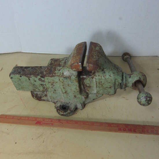 Heavy Duty Bench Vise with 4" Jaw