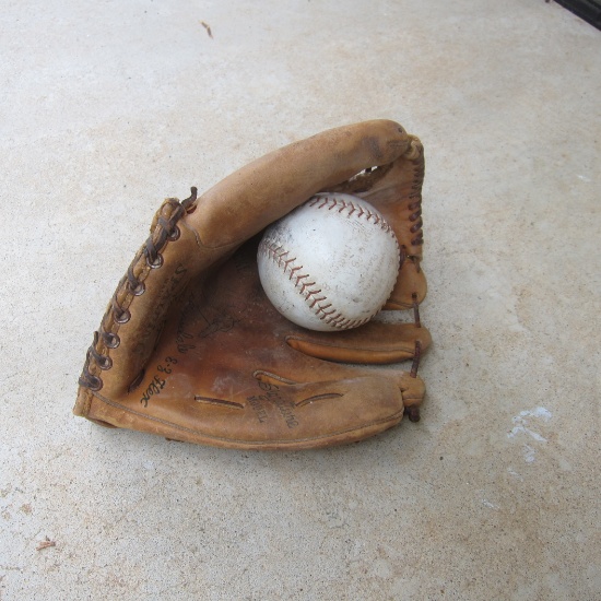 Vintage Baseball Glove - Don Drysdale Spalding Trap Pocket E-Z Flex