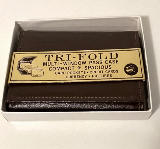 Tri-Fold Multi-Window Wallet