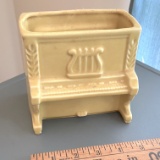 USA Pottery Piano Planter