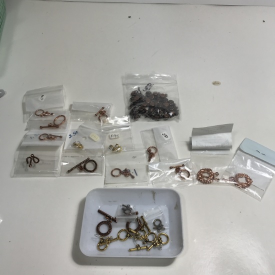 Red Bronze/Gold Clasp