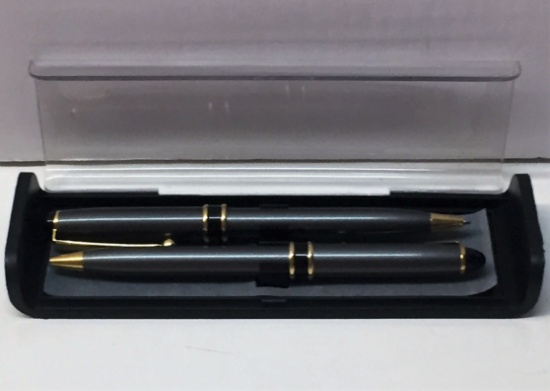 Pair of Collectible Pens in Box