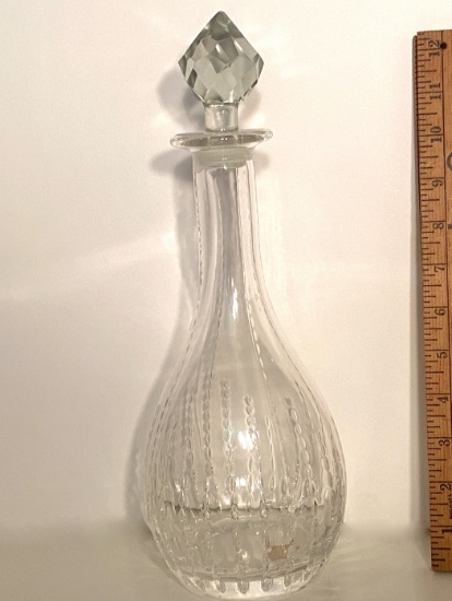 Pretty Glass Decanter with Stopper