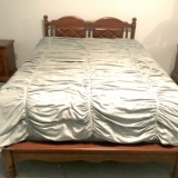 Vintage Full Size Wooden Bed
