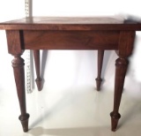 Vintage End Table with Turned Spindle Legs