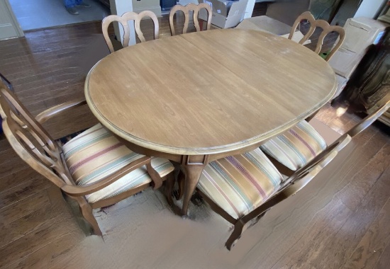 Nice Maple 7 pc Dining Set with Striped Upholstery & 2 Leafs
