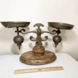 Awesome Decorative Brass Scale with Wooden Base
