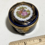 Limoges France 22K Gold Trinket/Pill Box with Victorian Scene