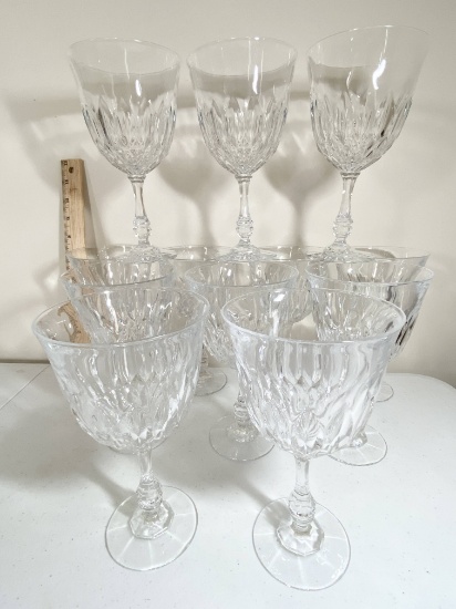 12 pc Set of Crystal Stemware in Divided Fabric Caddy