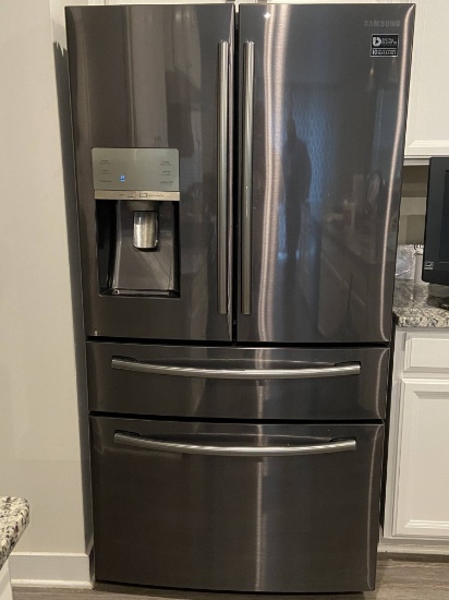 Samsung Black Stainless Steel Refrigerator Model RF28JBEDBSG