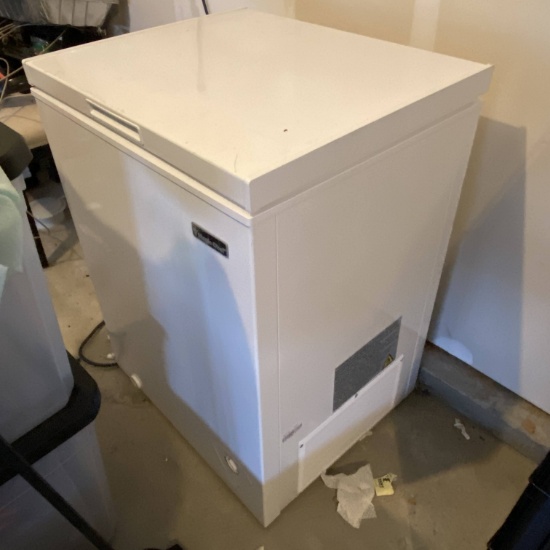 Magic Chef Chest Freezer Model HMCF5W3