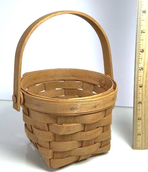 1988 Longaberger Basket