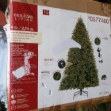 Gorgeous 9 Ft Pre Lit McKenney Fir Tree, 1450 Clear Bulbs, 4487 Tips