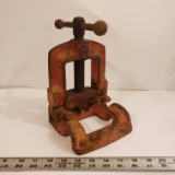 Vintage Toledo No 22 Bench Mount Pipe Vise