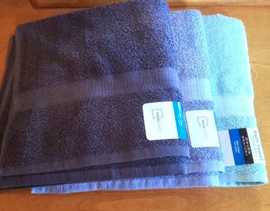Lot of 3 New Bath Towels, Blue Shades