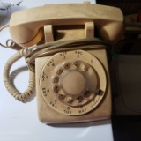 Vintage Western Electric Rotary Dial Phone