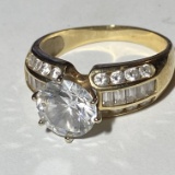14K Gold Cubic Zirconia Ring Size 8