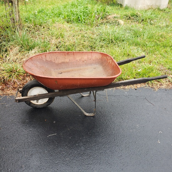 Wheelbarrow, Great Garden Décor