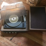 Vintage Sound Design Record Player with 2 Speakers