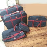 Complete Samsonite Navy Amherst 5 Piece Nesting Luggage Set in Original Box