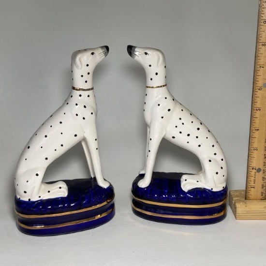 Pair of Fitz & Floyd Staffordshire Style Spotted Hound Dog Porcelain Figurines Made in Korea