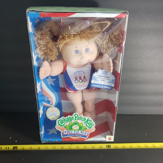 1996 Special Edition Cabbage Patch Kids Olympikids New in Box (16”x10”)