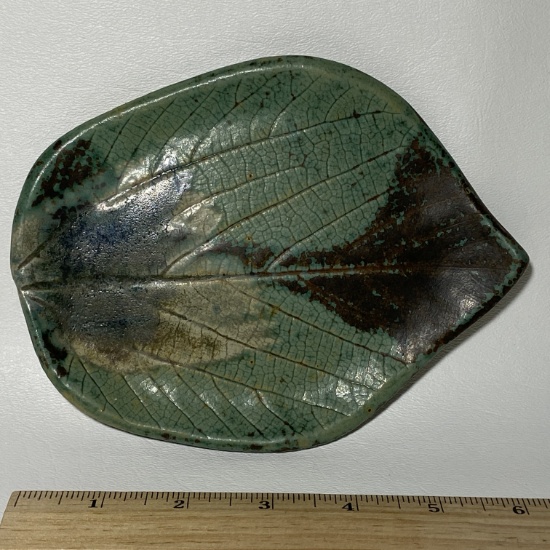 Nice Pottery Leaf Spoon Rest