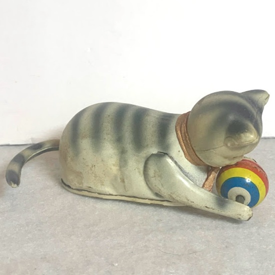 Vintage Wind-Up Cat Toy Made in Japan (No key)