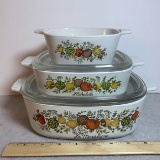 Set of Vintage Pyrex Spice of Life Baking Dishes with 2 Lids