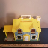 Fisher Price Vintage Play Family House