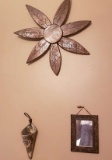 Nice Lot of Wall Décor, Wooden Daisy