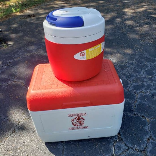 Igloo 1 Gallon Water Jug and Georgia Bulldogs Gott Cooler