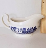 Churchill Willow Blue & White Gravy Boat