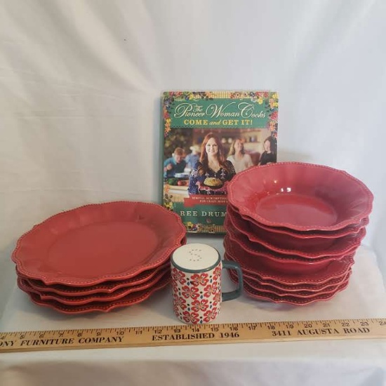 The Pioneer Woman Table Settings for 4, Cookbook and Salt Shaker