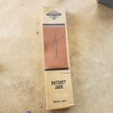 Universal Ratchet Jack Model 100% New in Box