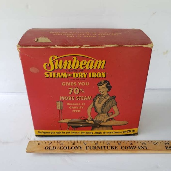 Vintage Sunbeam Steam or Dry Iron in Original Box, No S3