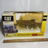 2003 Caterpillar 1:50 Scale CAT 140H Motor Grader Die-Cast in Box