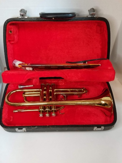 Vintage Cleveland King 602 Cornet in Case with Red Lining