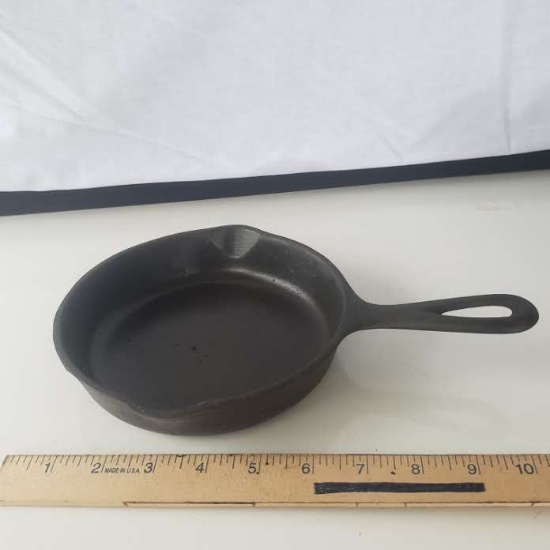 Wagner Ware Sidney No3 Cast Iron Skillet, Marked 1053N