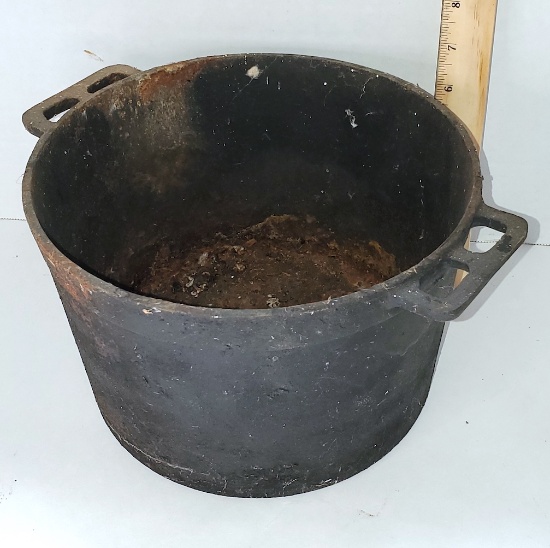 Cast Iron Double Handled Pot