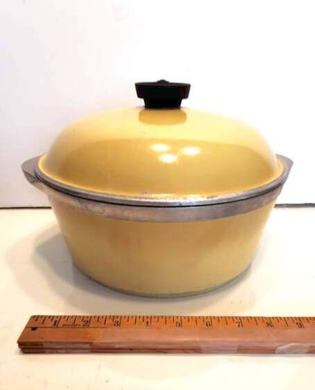 Vintage Yellow Club Cast Aluminum Dutch Oven w/ Lid