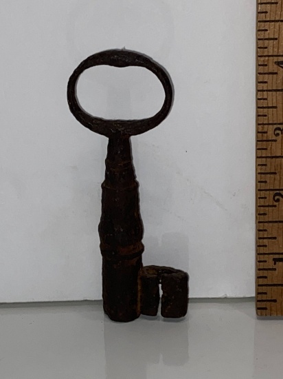 Antique Large Cast Iron Skeleton Key