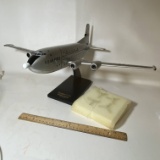 U.S. Air Force Douglas C-124 Globemaster Scale 1/100 on Stand in Box