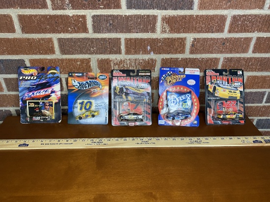 Lot of 6 Collector NASCAR Hot Wheels Toy Cars