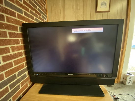 MAGNAVOX 42” Adjustable Flat Screen Working TV