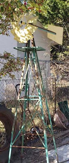 Metal Windmill Yard Décor