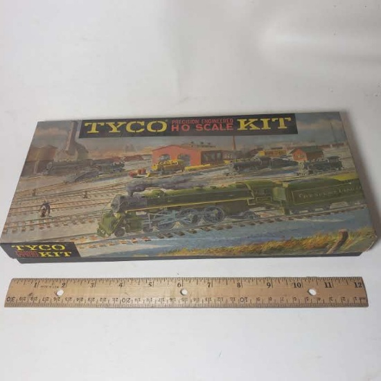 Tyco HO Scale Mikado Locomotive and Tender Kit
