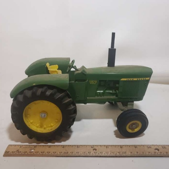 Ertl John Deere Tractor 5020 Diesel